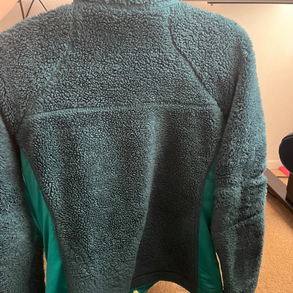 Columbia jade green fuzzy jacket size L - Picture 2 of 2